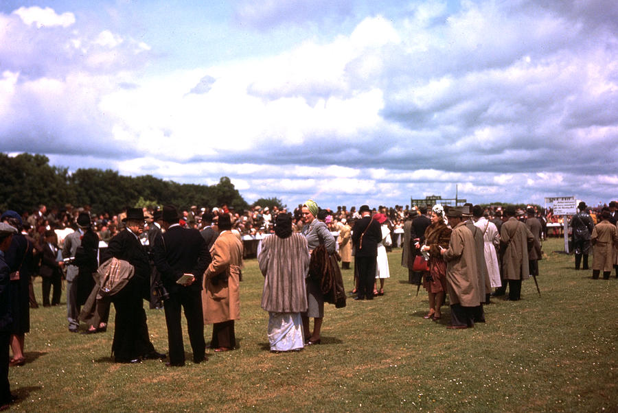 Race-goers Photograph by Hulton Archive