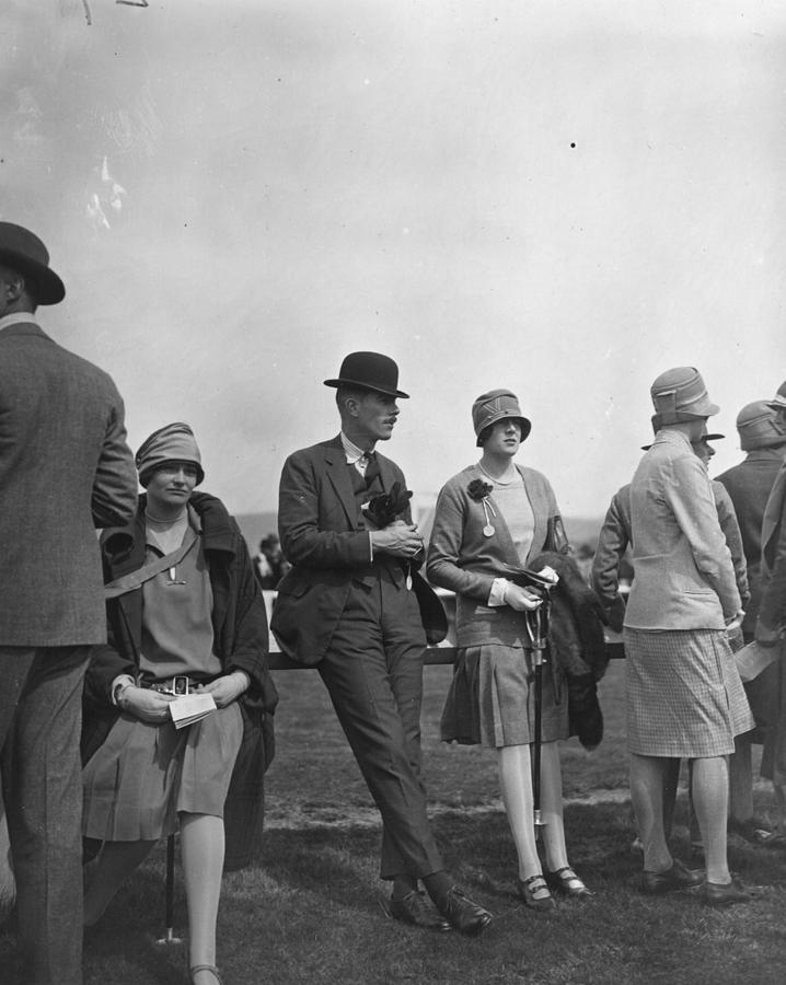 Racegoers At Ludlow Photograph by W. G. Phillips