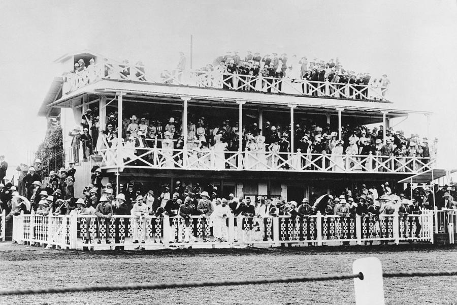 Racegoers In Poona Photograph by Hulton Archive