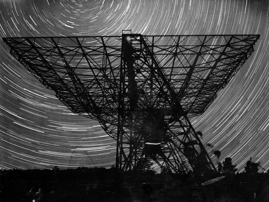 Radiotelescope Photograph by Keystone