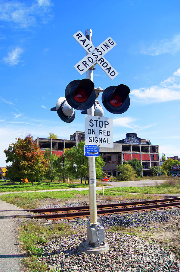 Railroad Crossing Sign In Detroit Photograph by Mark Williamson/science Photo Library