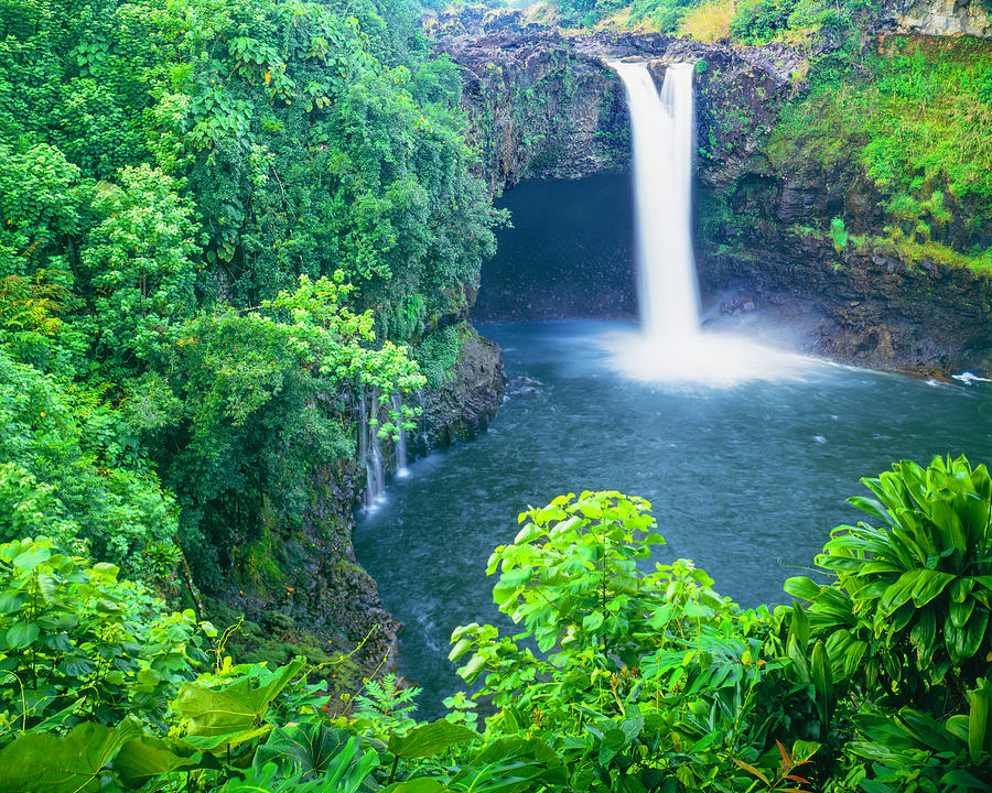 Rainbow Falls, Hawaii Photograph by Ron thomas