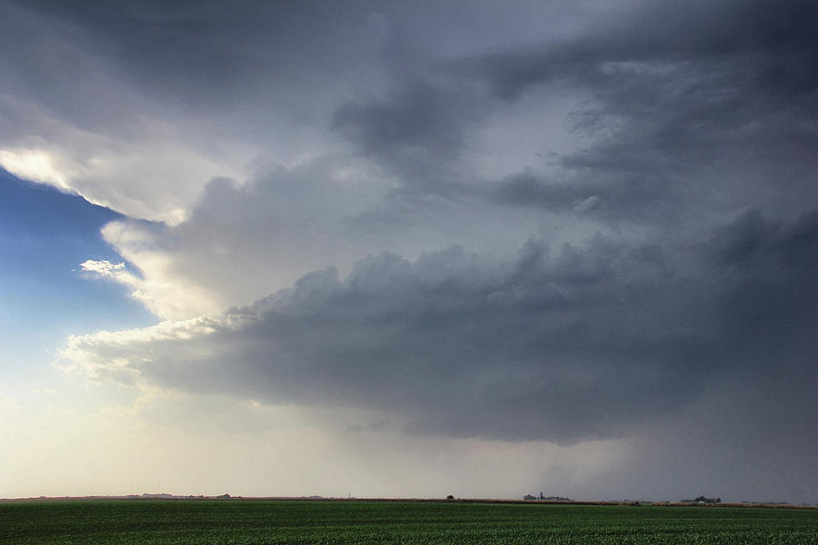 Rapidly Rotating Wallcloud With Striations About The Updraft Base Forms 