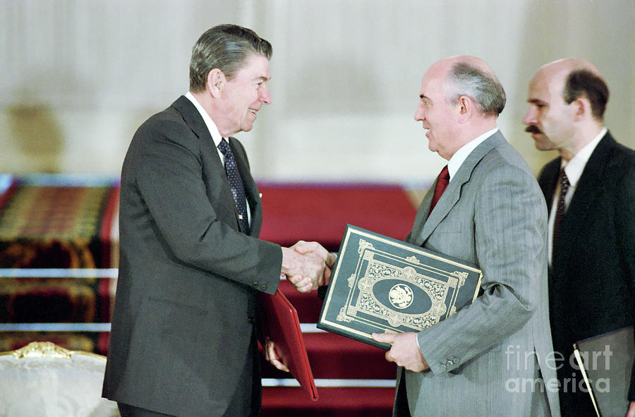 Reagan And Gorbachev At Inf Treaty Signing Photograph by Nara/science ...