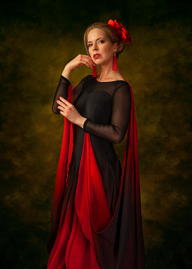 Portrait Photograph - Red And Black Tango by Kieran O Mahony