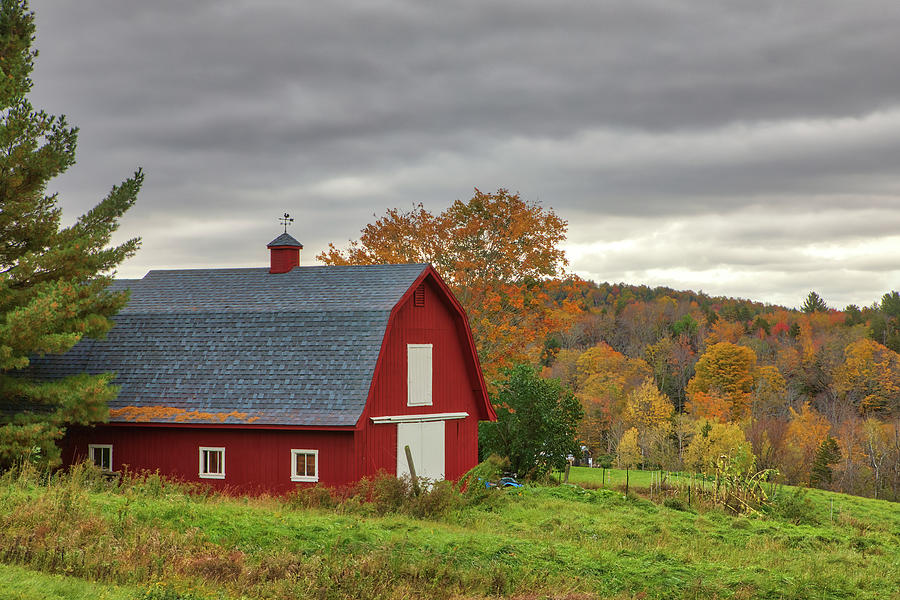 Red Barn Photograph by Juergen Roth