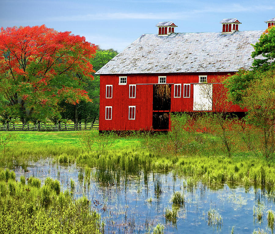 Red Barn With Pond Photograph by Melinda Moore