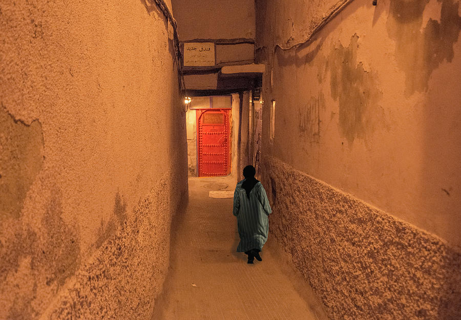 Red Door in Marrakech Photograph by Jessica Levant
