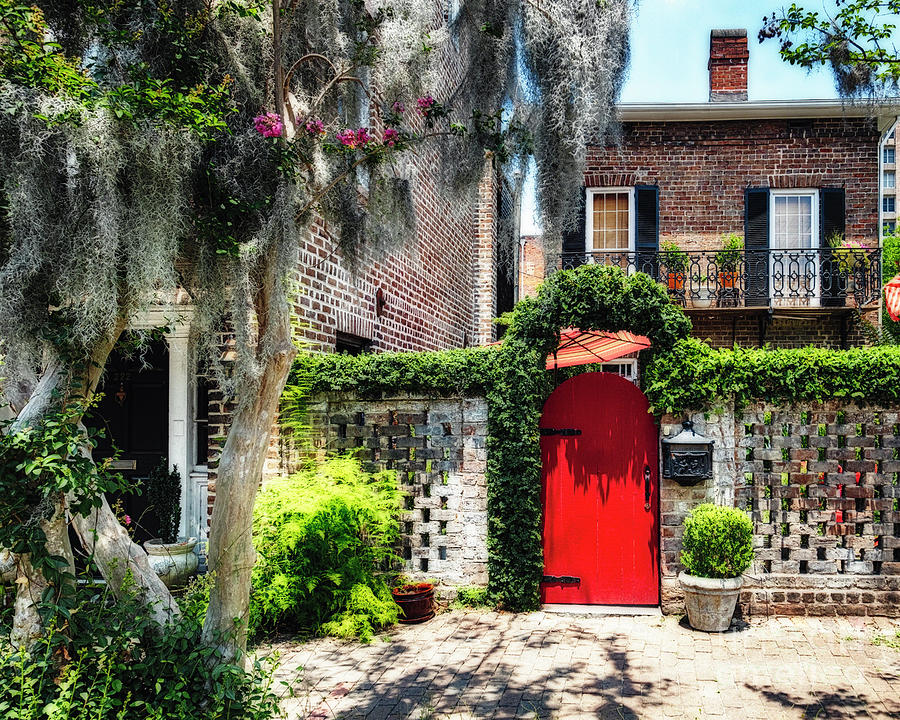 Red Door of Savannah Photograph by George Oze - Fine Art America