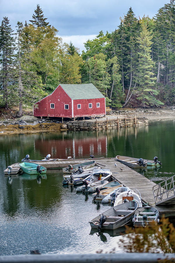 Red Fishing Shack Photograph by Paul Freidlund