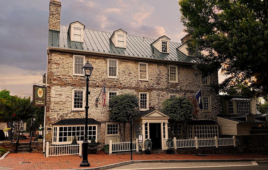 Red Fox Inn in Middleburg, Virginia Photograph by Joe Duket