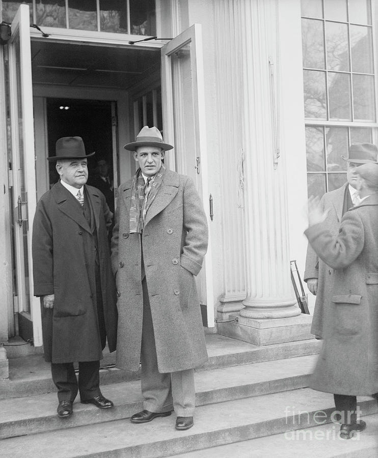 Red Grange And Senator Mckinley Photograph by Bettmann