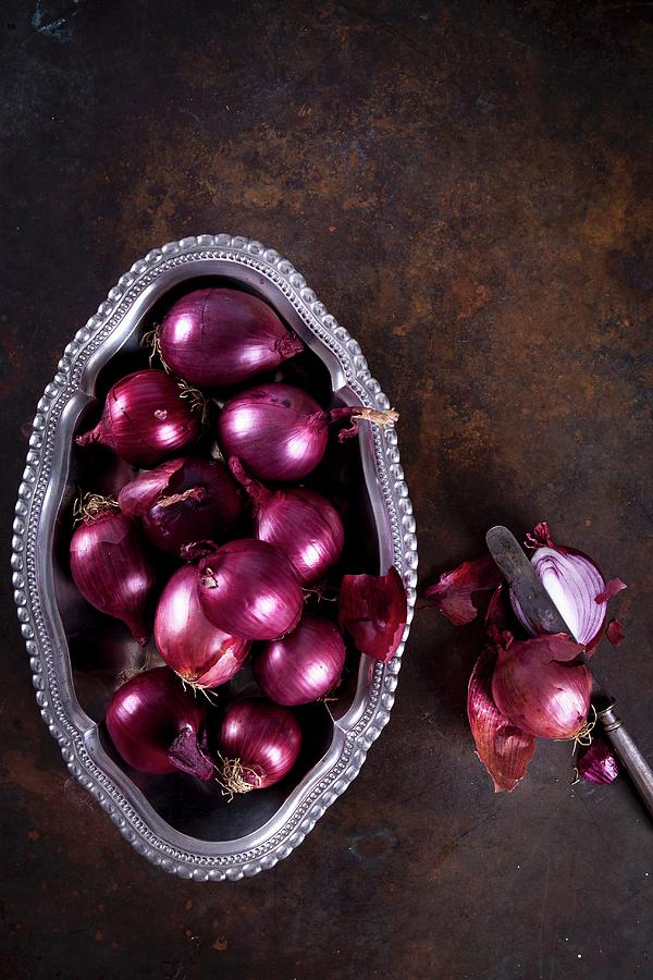 Red Onions In A Metal Bowl Photograph by Elisabeth Von Plnitz-eisfeld