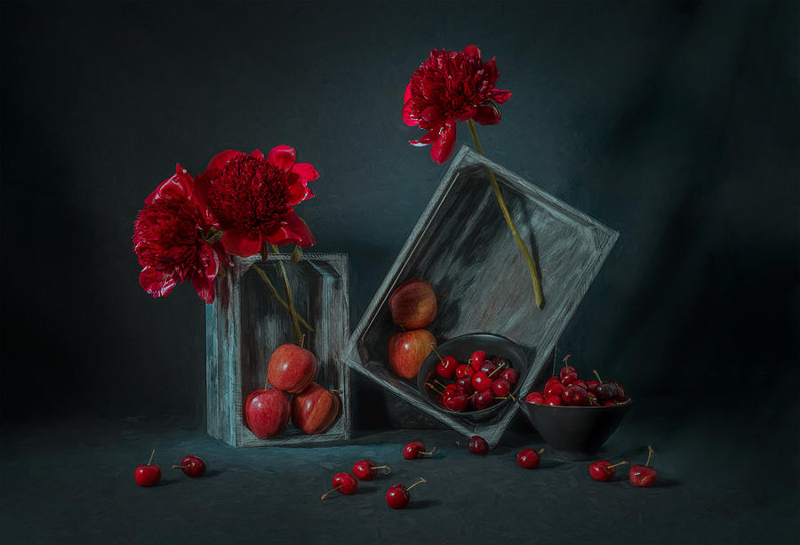 Flower Photograph - Red Party Theme by Lydia Jacobs
