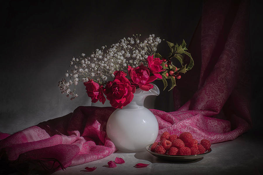 Still Life Photograph - Red Passion by Joyce Guojun Ma