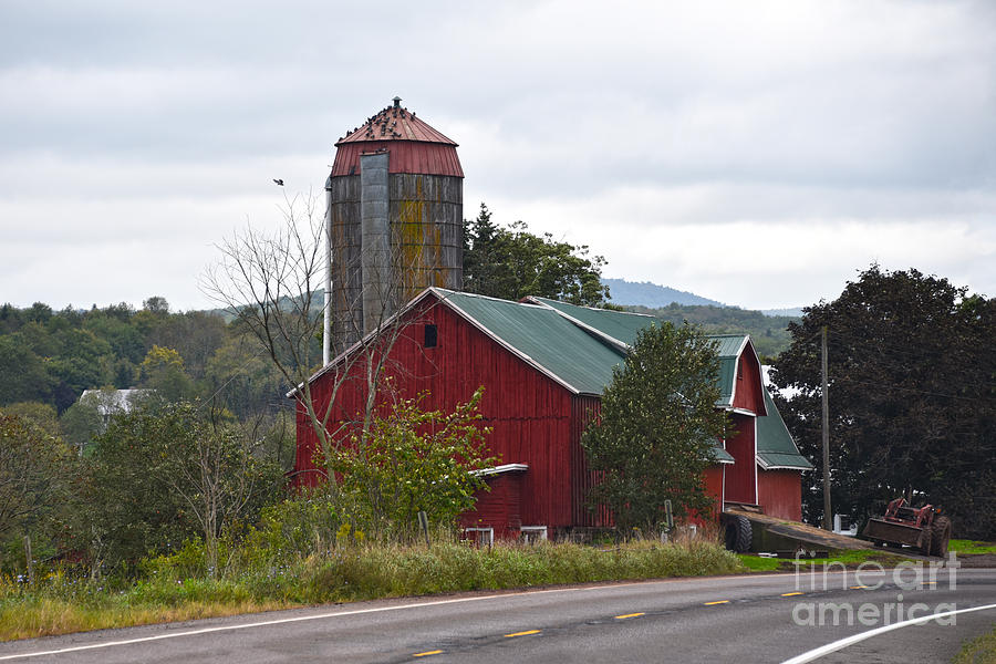 Red Pennsylvania Barn and Silo Photograph by Catherine Sherman