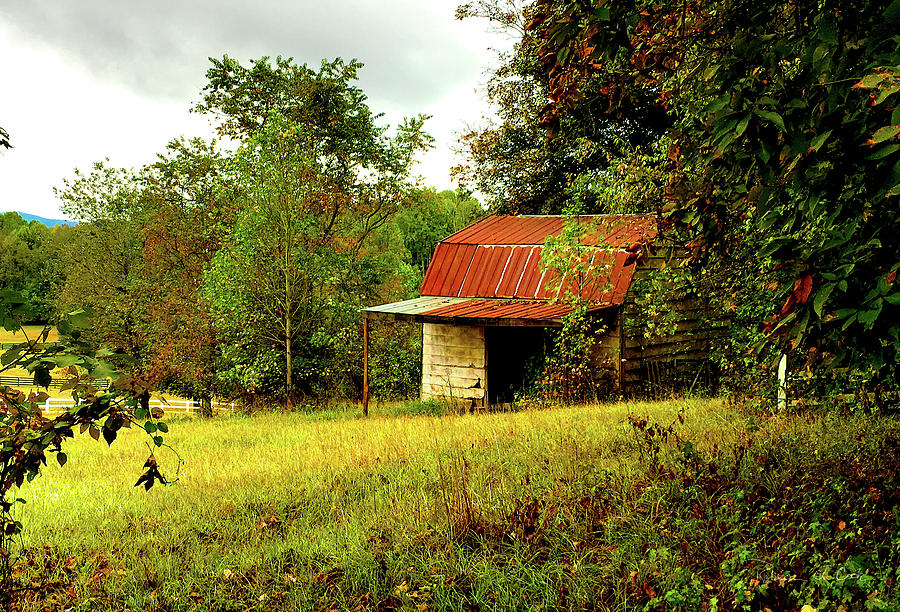 Red Roof Barn In Greenville County South Carolina by Bellesouth Studio Red Roof Barn In Greenville County South Carolina by Bellesouth Studio