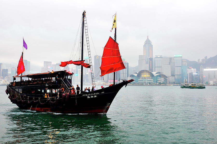 Hong Kong - Red Sail junk boat #1 Photograph by Fabrizio Troiani