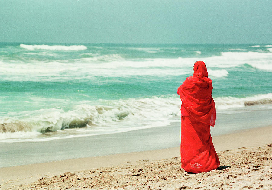 Red Sari Woman Photograph by Daniel Colvin
