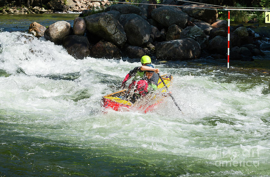 Red tandem canoe in rapids Photograph by Les Palenik