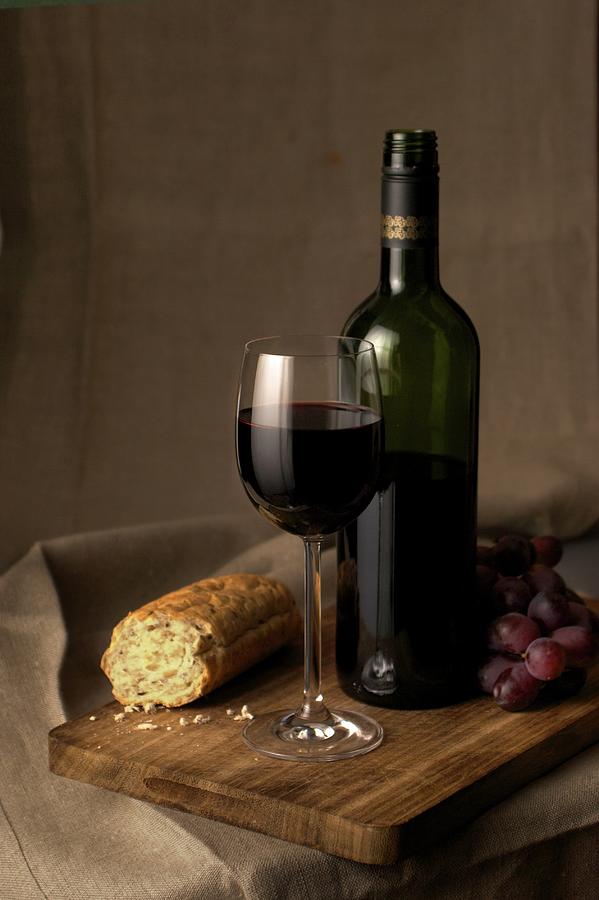 Red Wine Stillife Photograph by Lisavalder