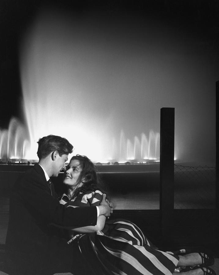 Redcoat Romantics Photograph by Bert Hardy Redcoat Romantics Photograph by Bert Hardy