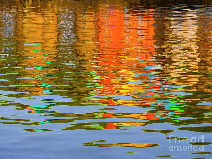 Reflections In Water Photograph by Science Photo Library Reflections In Water Photograph by Science Photo Library