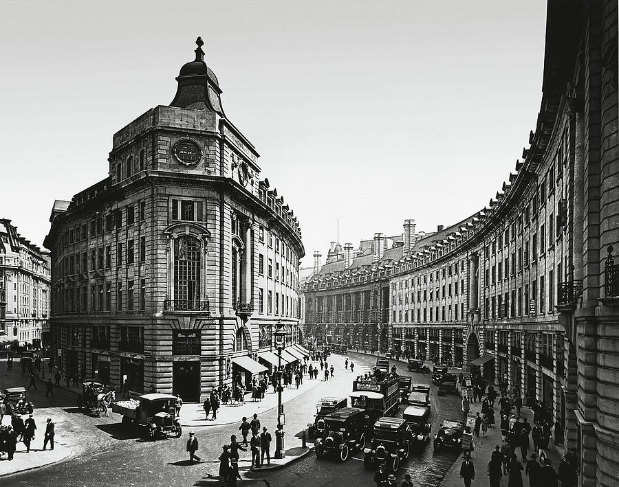 Regent Street Photograph by Topical Press Agency