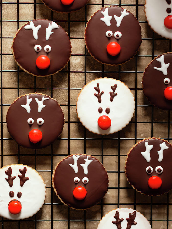 Reindeer Christmas Cookies On A Cooling Grid Photograph by Maria Squires