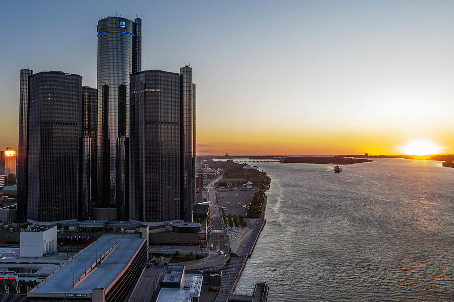 Renaissance Center Detroit and Sunrise Photograph by John McGraw