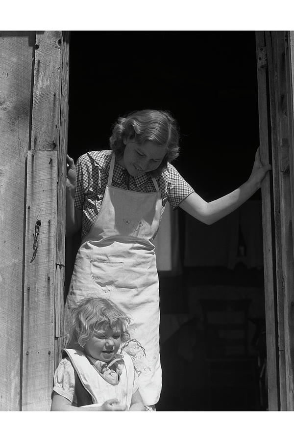 Resettlement clients to be moved Painting by Dorothea Lange