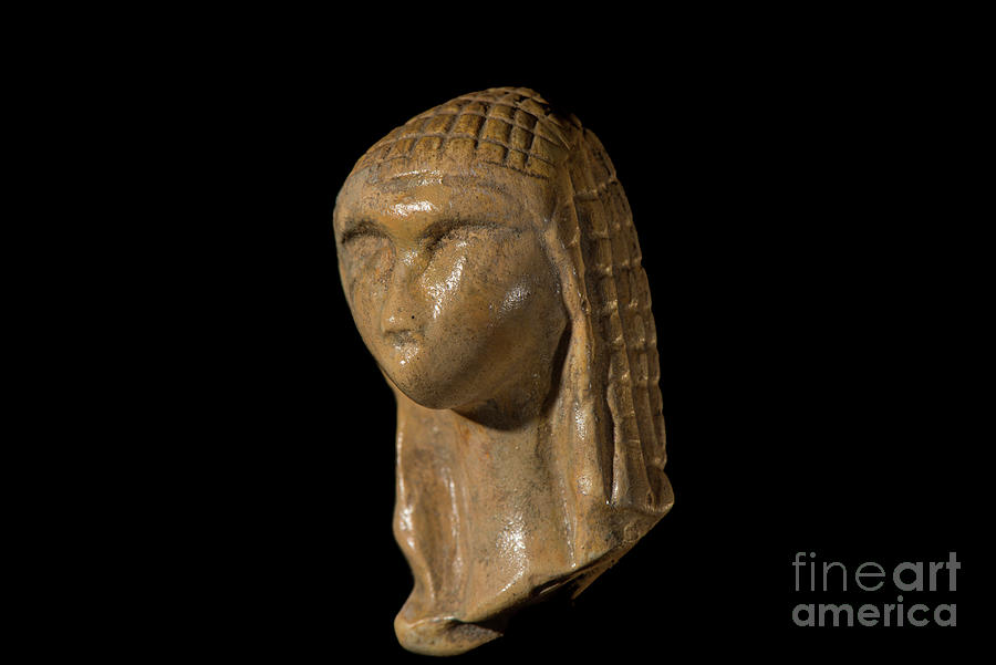 Resin Replica Of Venus Of Brassempouy By Philippe Psaila Science Photo Library