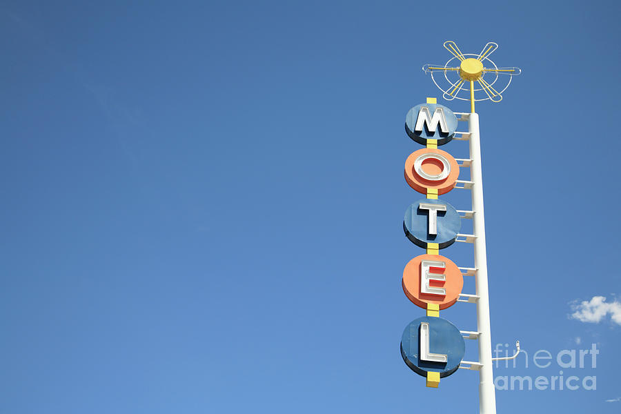 Retro Motel Sign Route 66 Photograph by Wendy Connett
