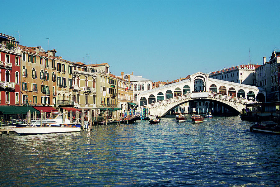 Rialto Bridge, Venice, Italy Photograph by Andrew Holt
