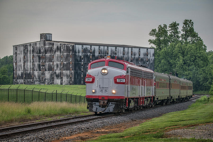 RJ Corman My Old Kentucky Dinner Train 4 Photograph By Jim Pearson   Rj Corman My Old Kentucky Dinner Train 4 Jim Pearson 