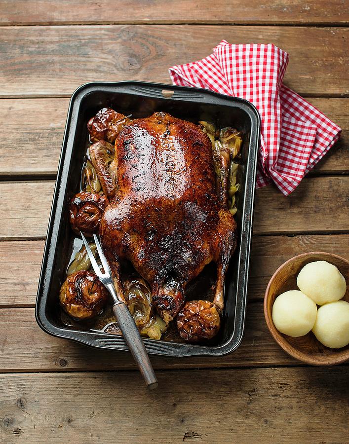 roast duck with apples and prunes