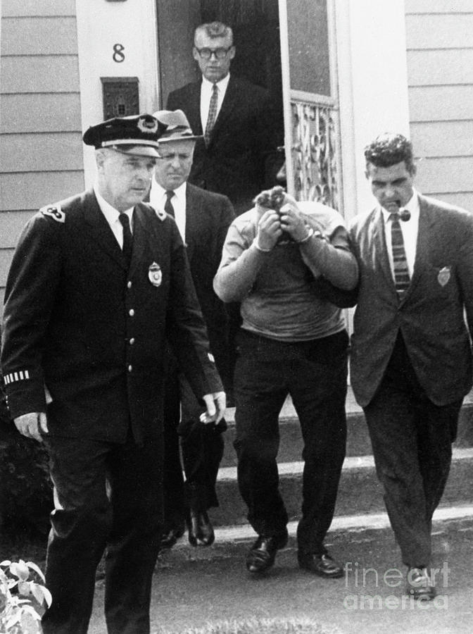 Robbery And Hostage Situation Photograph by Bettmann Robbery And Hostage Situation Photograph by Bettmann