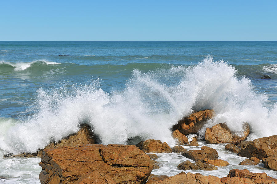 Rocky Beach Photograph by Raimund Linke - Fine Art America