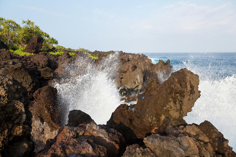 Rocky Coastline, Maui Photograph by Michaelutech