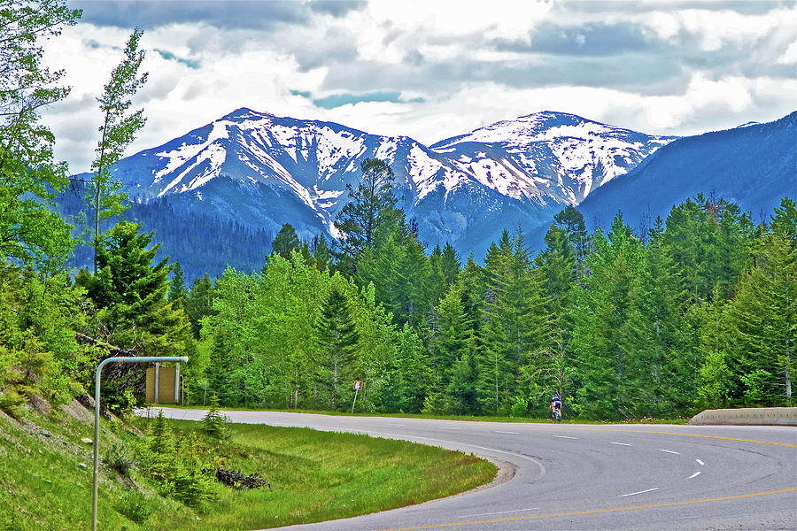 Rocky Mountain Peaks In Kootenay National Park, British Columbia ...