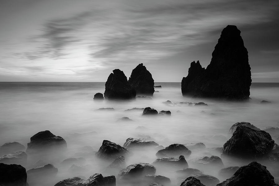 Black And White Photograph - Rodeo Beach II, Black And White by Moises Levy