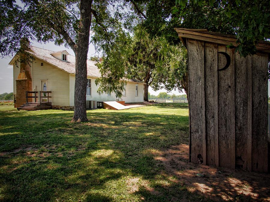 Rogers Outhouse Photograph by Buck Buchanan - Fine Art America