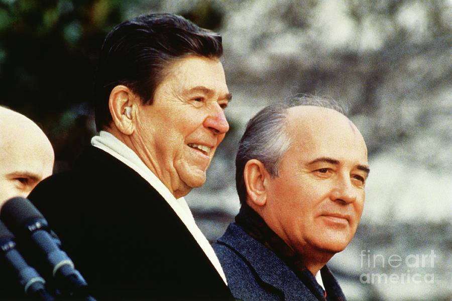 Ronald Reagan And Mikhail Gorbachev Photograph by Bettmann