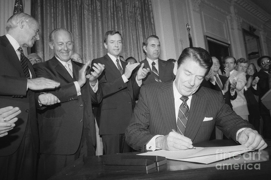 Ronald Reagan Signing Voting Rights Act Photograph by Bettmann