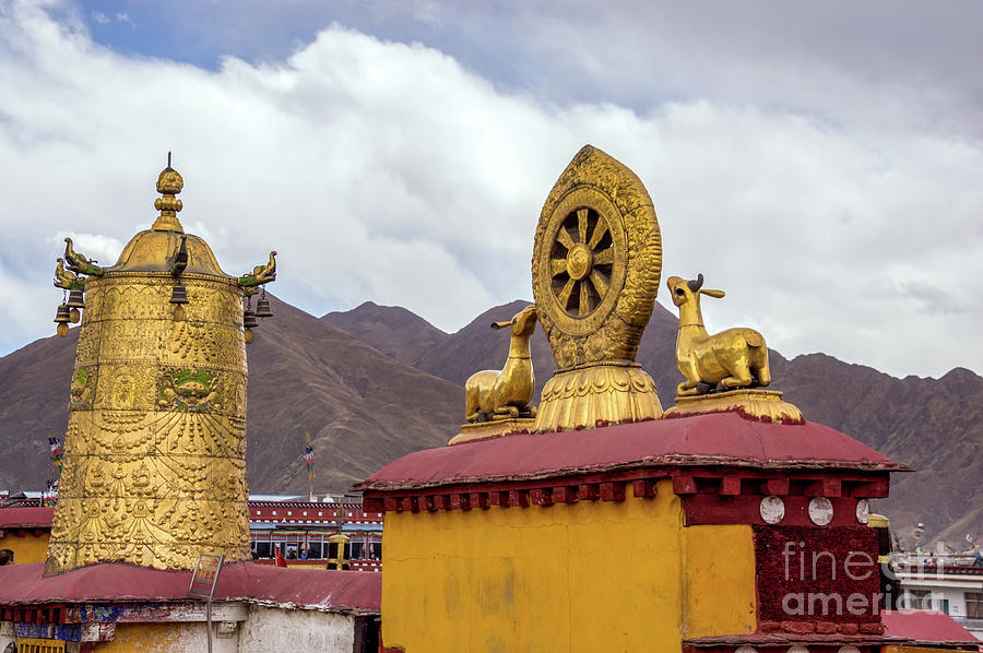 Rooftop Dharma wheel in Jokhang temple - Lhasa, Tibet Photograph by ...