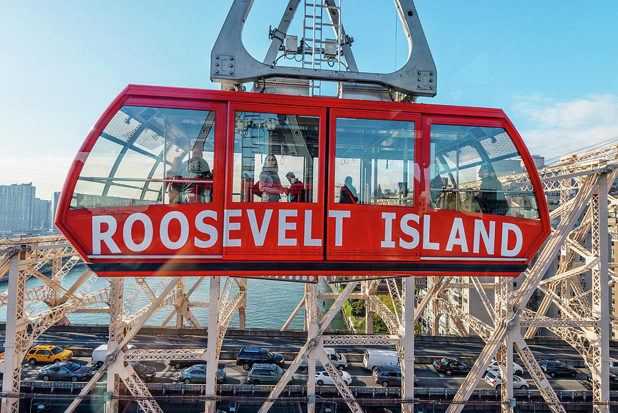 Roosevelt Island Tramway, Nyc Digital Art by Arcangelo Piai