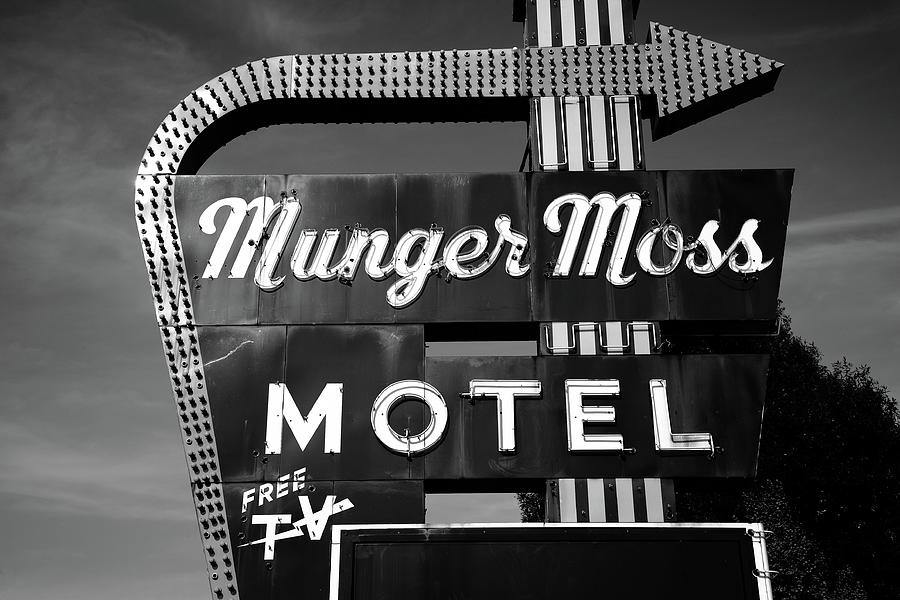 Route 66 - Munger Moss Motel 2010 BW Photograph by Frank Romeo