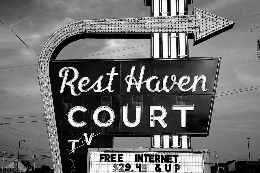 Route 66 - Rest Haven Motel 2010 BW Photograph by Frank Romeo