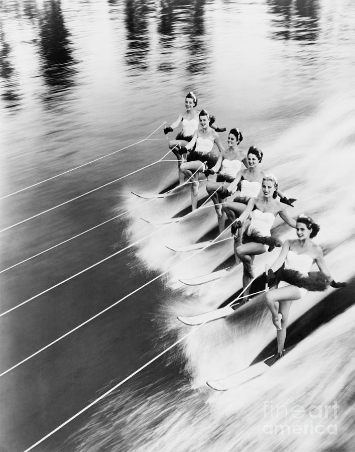 Friendship Photograph - Row Of Women Water Skiing by Everett Collection