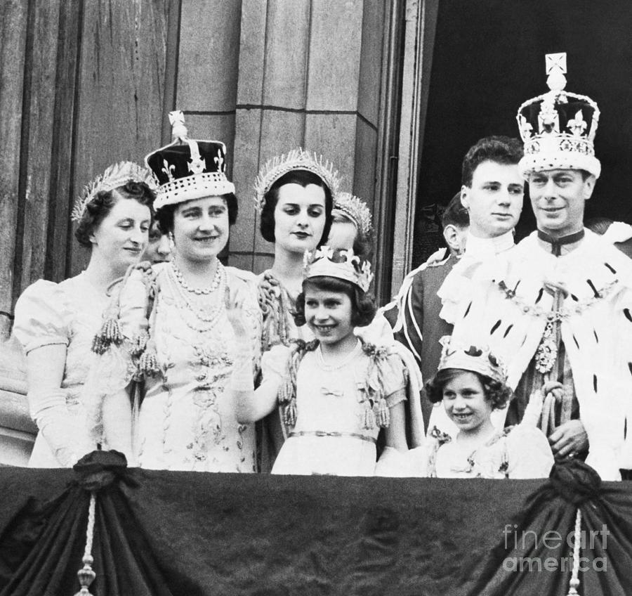 Royal Family After Coronation Of George Photograph by Bettmann